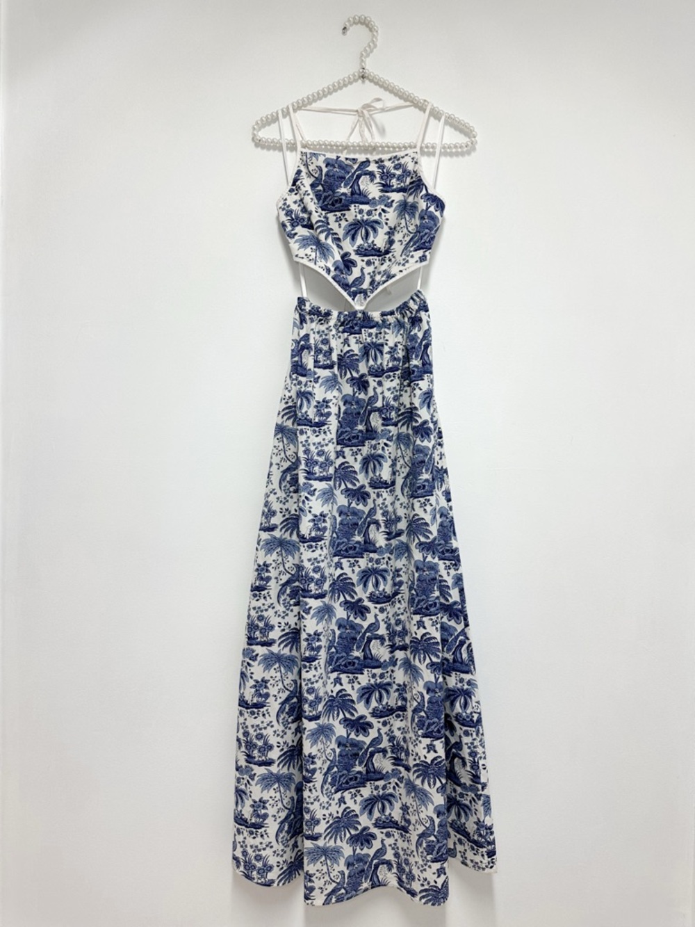 Staud Myla Halter Cutout Printed Cotton-Blend Poplin Maxi Dress in Blue Toile - Picture 4 of 13
